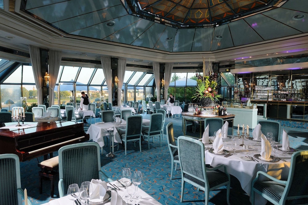 Maritim Hotel Köln — Restaurant & bars in Cologne, North Rhine-Westphalia
