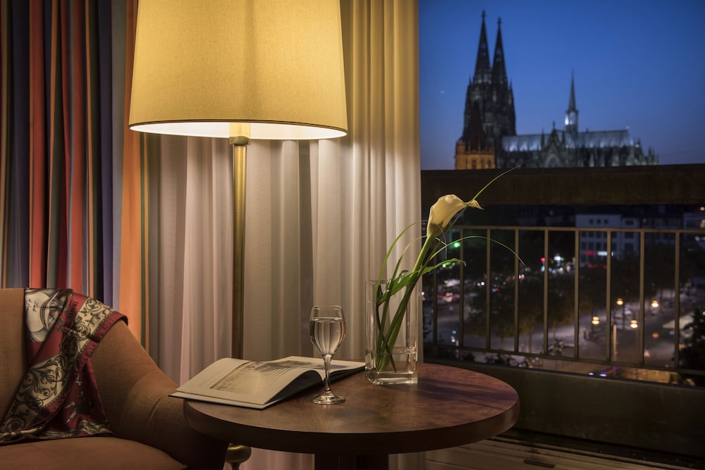 Maritim Hotel Köln — Hotel rooms in Cologne, North Rhine-Westphalia