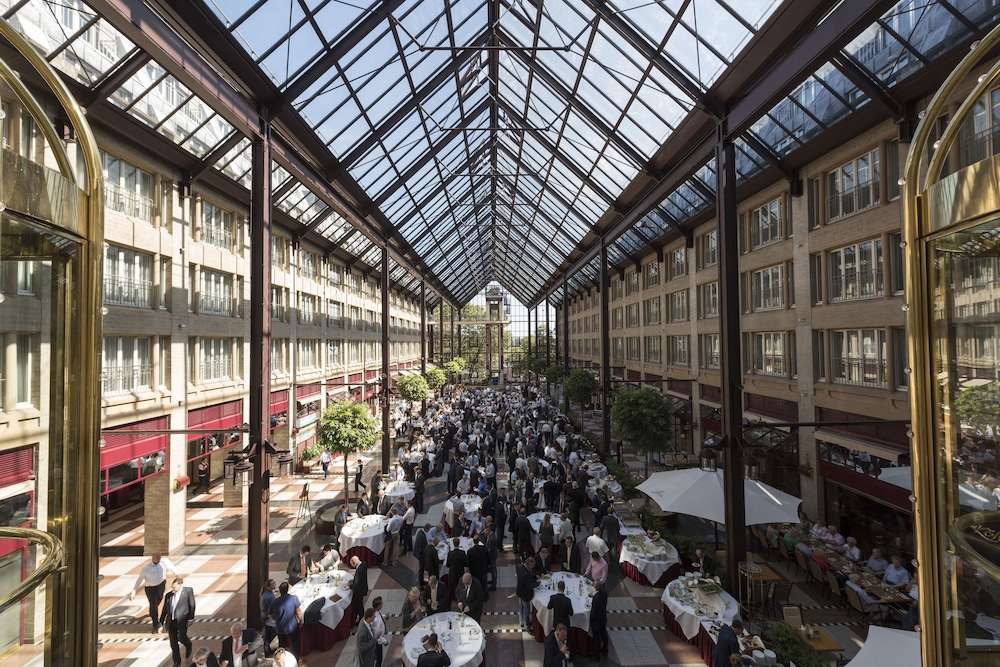 Maritim Hotel Köln — Hotel building in Cologne, North Rhine-Westphalia