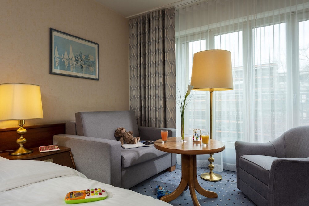 Maritim Hotel Köln — Hotel rooms in Cologne, North Rhine-Westphalia