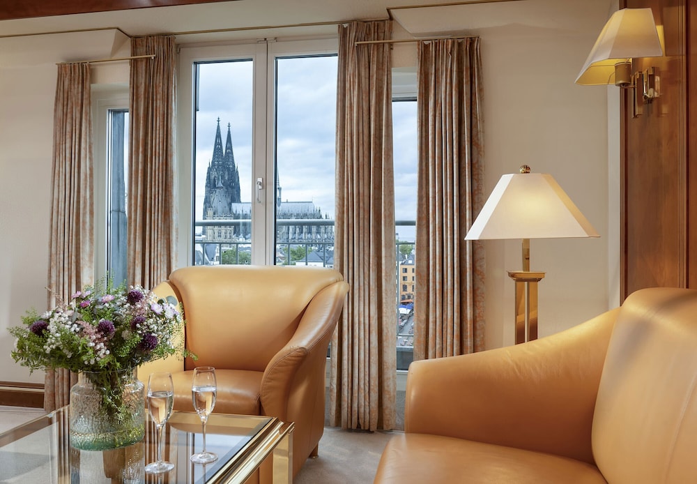 Maritim Hotel Köln — Hotel rooms in Cologne, North Rhine-Westphalia