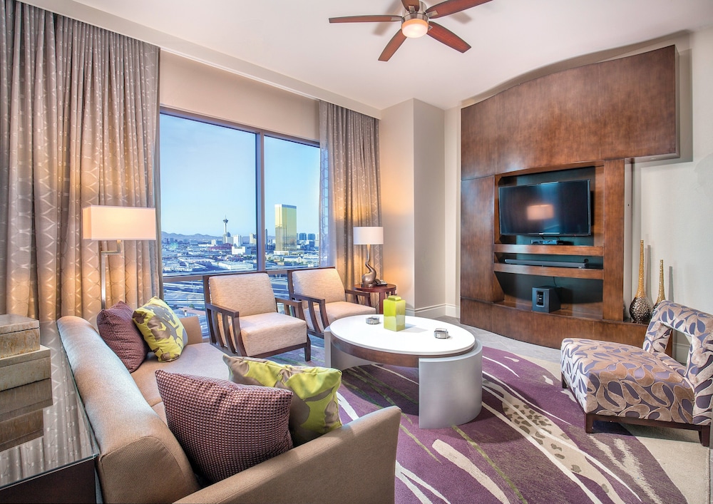 Club Wyndham Desert Blue — Hotel rooms in Las Vegas, Nevada