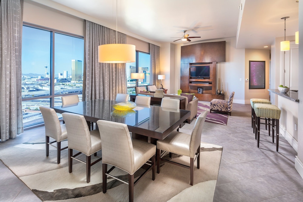 Club Wyndham Desert Blue — Hotel rooms in Las Vegas, Nevada
