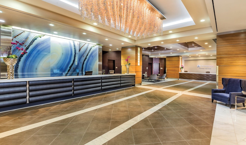 Club Wyndham Desert Blue — Hotel building in Las Vegas, Nevada