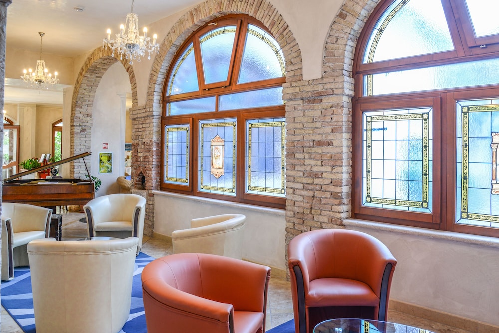 Hotel Antico Monastero — Hotel building in Toscolano Maderno, Lombardy