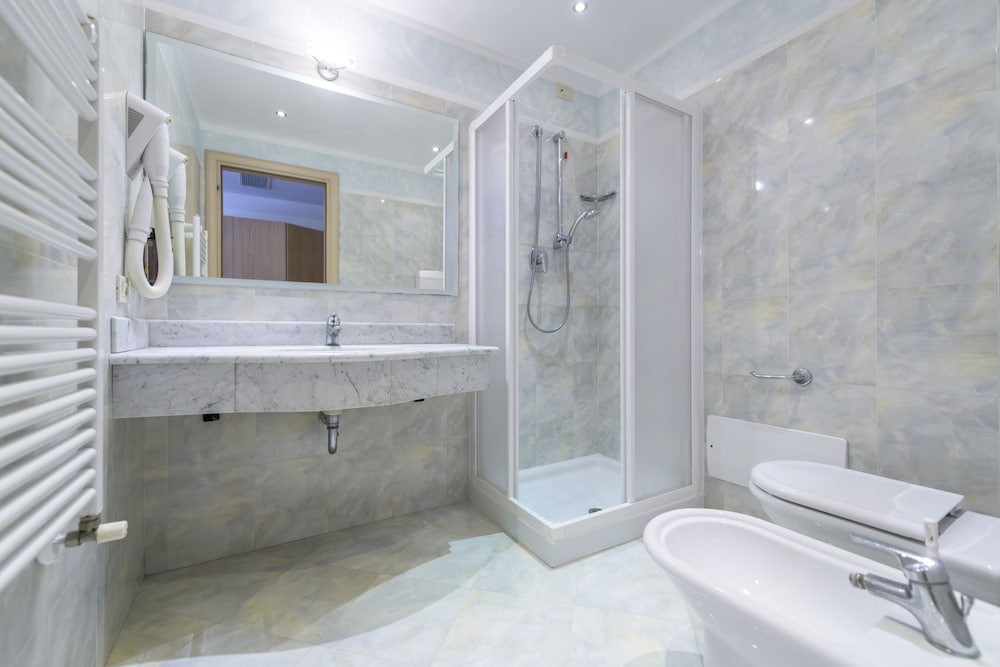 Hotel Antico Monastero — Hotel rooms in Toscolano Maderno, Lombardy