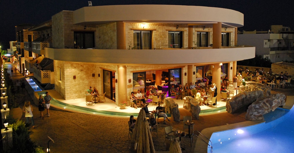 Cactus Royal Resort & Spa — Restaurant & bars in Stalida