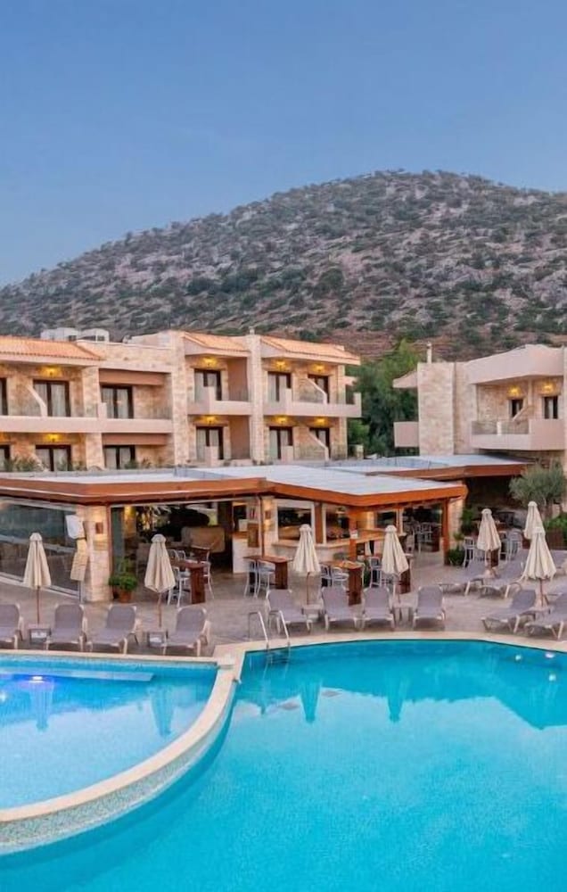 Cactus Royal Resort & Spa — Swimming pool in Stalida