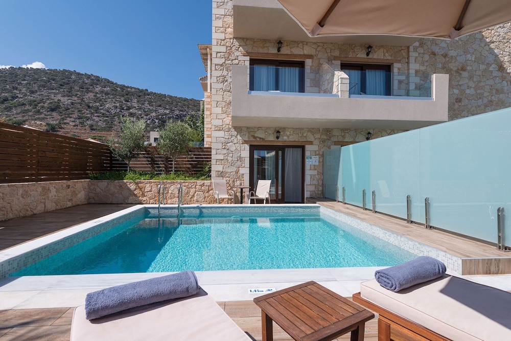 Cactus Royal Resort & Spa — Swimming pool in Stalida