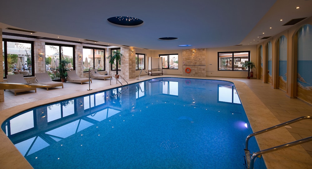 Cactus Royal Resort & Spa — Swimming pool in Stalida