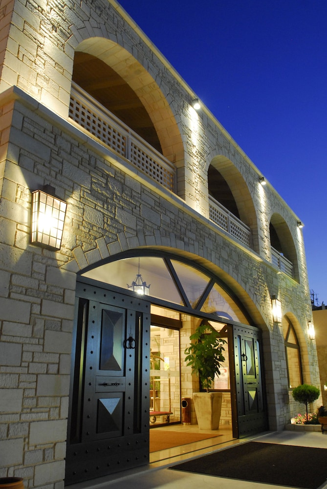 Cactus Royal Resort & Spa — Hotel building in Stalida