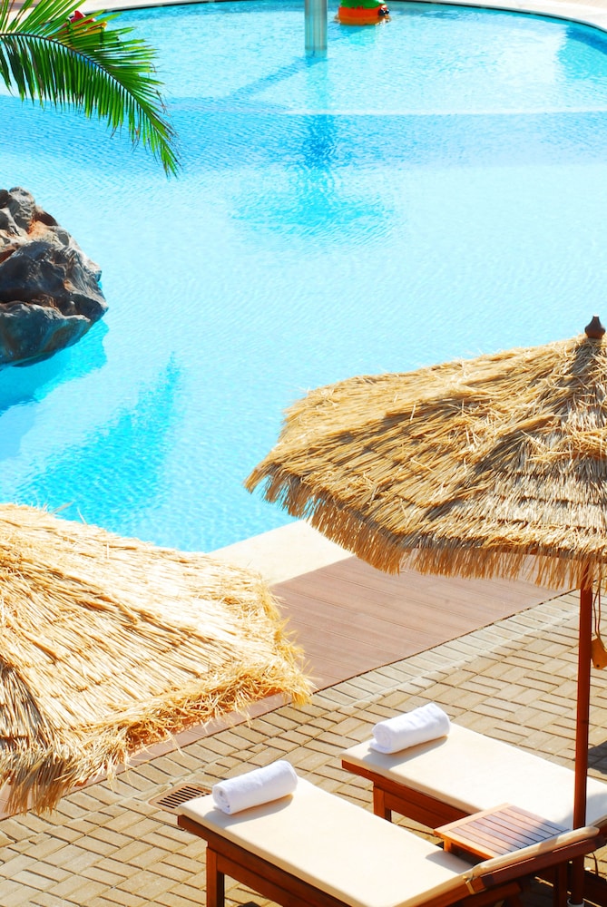 Cactus Royal Resort & Spa — Swimming pool in Stalida