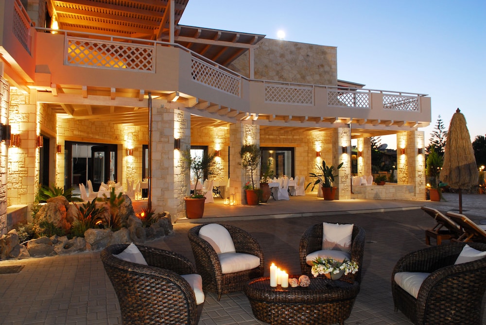 Cactus Royal Resort & Spa — Hotel building in Stalida