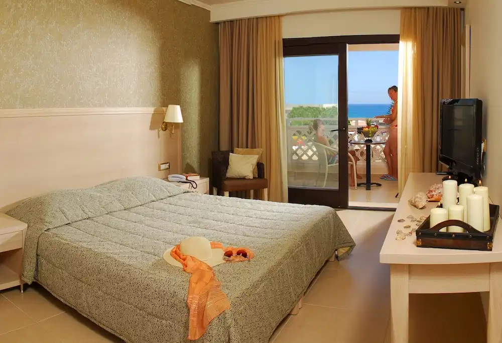 Cactus Royal Resort & Spa — Hotel rooms in Stalida