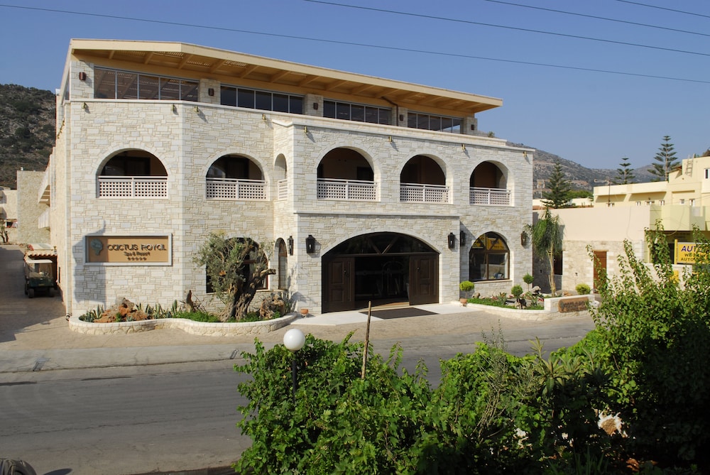 Cactus Royal Resort & Spa — Hotel building in Stalida