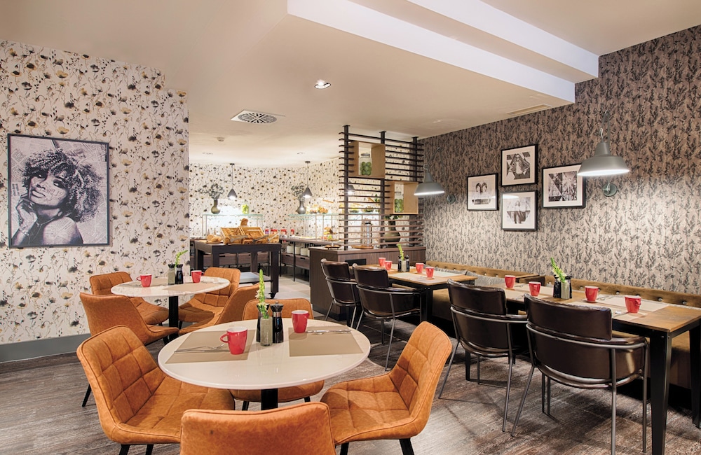 Leonardo Boutique Hotel Düsseldorf — Restaurant & bars in Düsseldorf, North Rhine-Westphalia