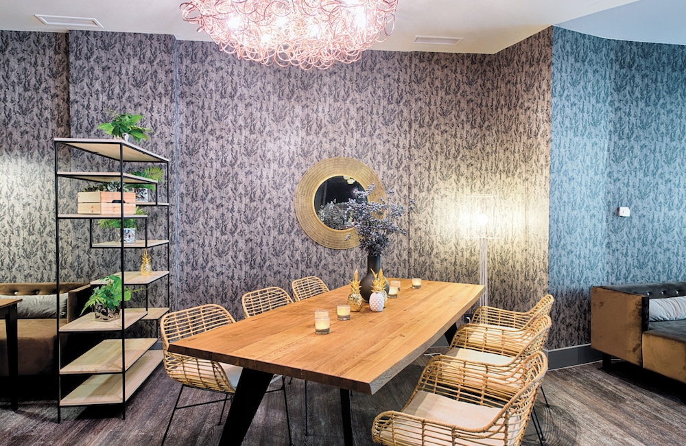 Leonardo Boutique Hotel Düsseldorf — Restaurant & bars in Düsseldorf, North Rhine-Westphalia