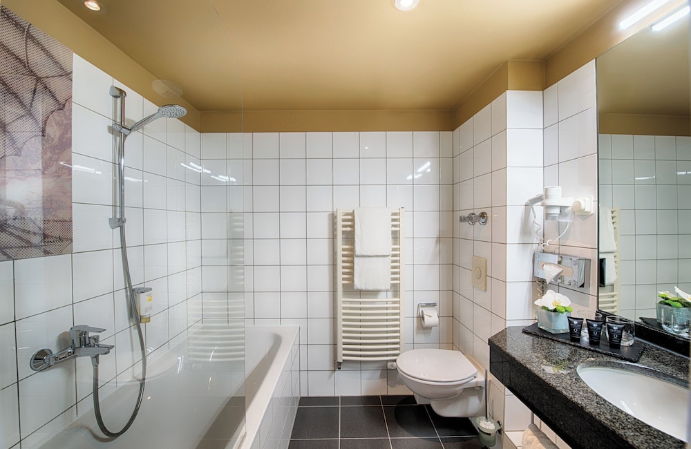 Leonardo Boutique Hotel Düsseldorf — Hotel rooms in Düsseldorf, North Rhine-Westphalia