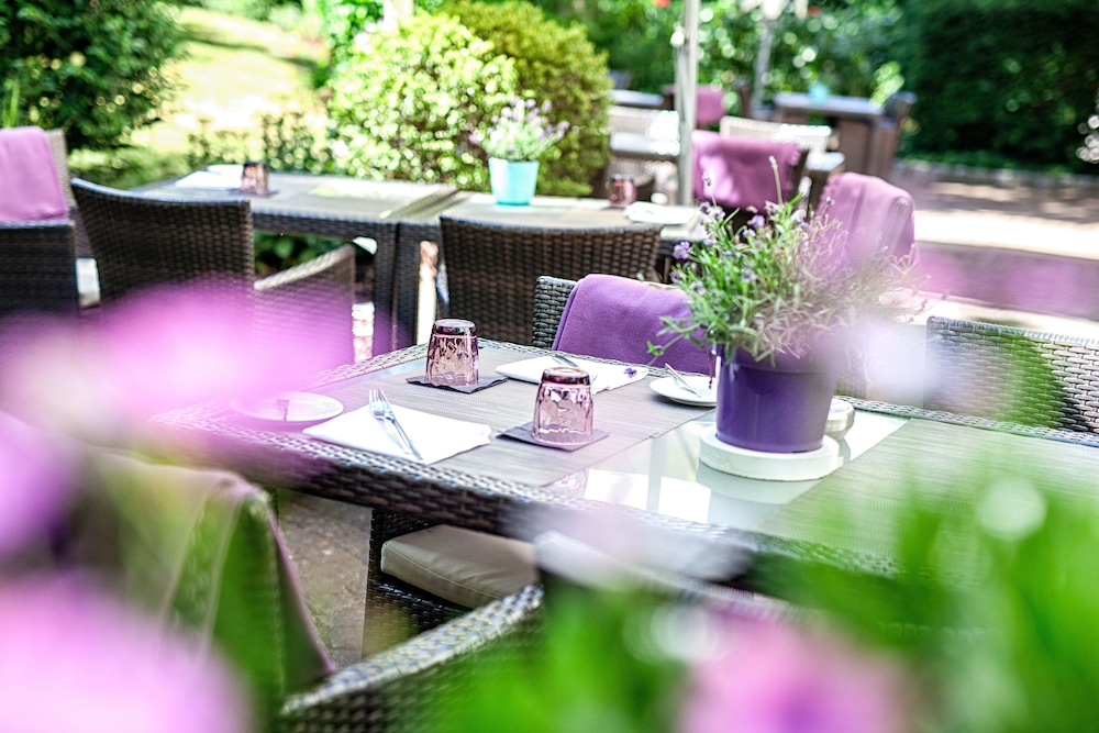 Hotel Indigo Düsseldorf by IHG — Restaurant & bars in Düsseldorf, North Rhine-Westphalia