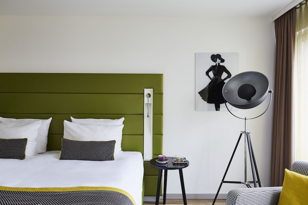 Hotel Indigo Düsseldorf by IHG — Hotel rooms in Düsseldorf, North Rhine-Westphalia
