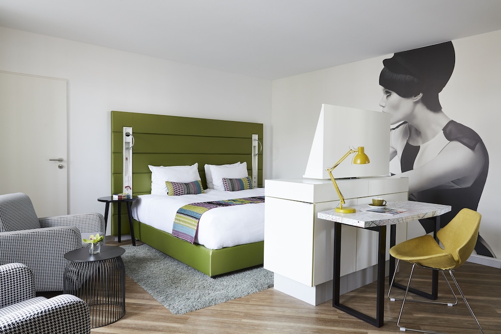 Hotel Indigo Düsseldorf by IHG — Hotel rooms in Düsseldorf, North Rhine-Westphalia