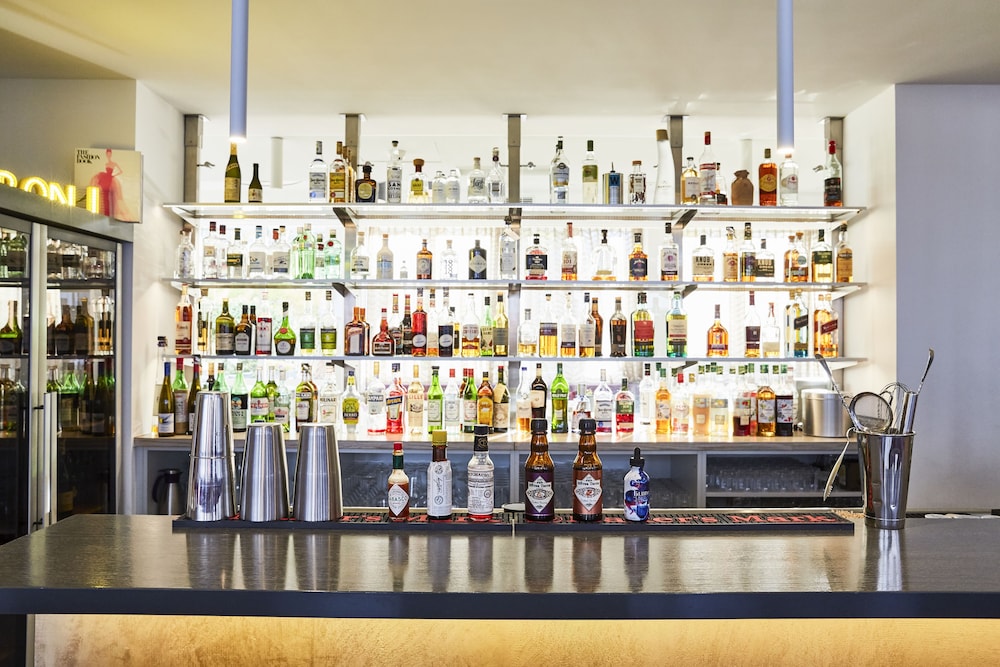 Hotel Indigo Düsseldorf by IHG — Restaurant & bars in Düsseldorf, North Rhine-Westphalia