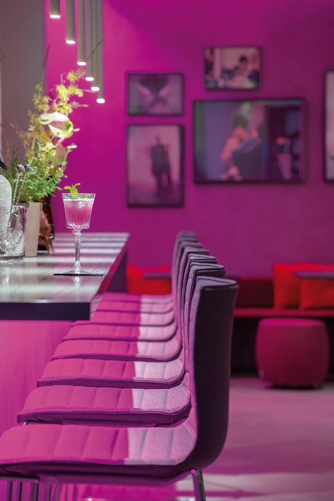 Hotel Indigo Düsseldorf by IHG — Restaurant & bars in Düsseldorf, North Rhine-Westphalia