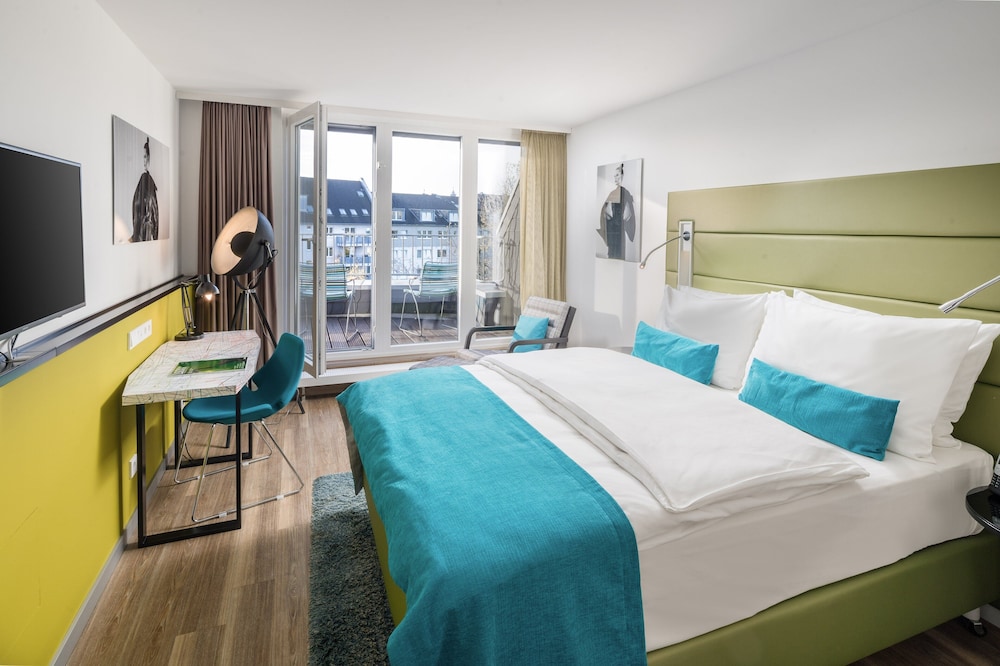 Hotel Indigo Düsseldorf by IHG — Hotel rooms in Düsseldorf, North Rhine-Westphalia