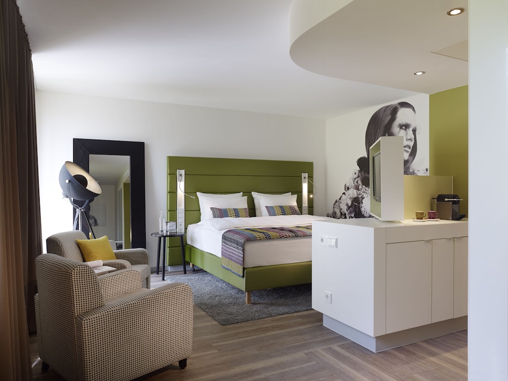 Hotel Indigo Düsseldorf by IHG — Hotel rooms in Düsseldorf, North Rhine-Westphalia