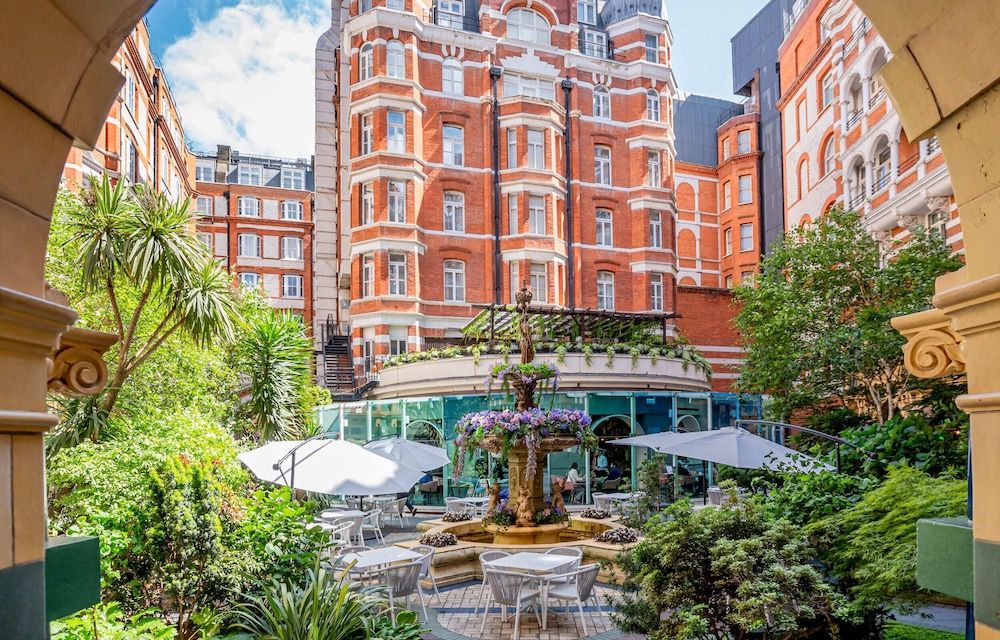 Taj 51 Buckingham Gate, Suites and Residences