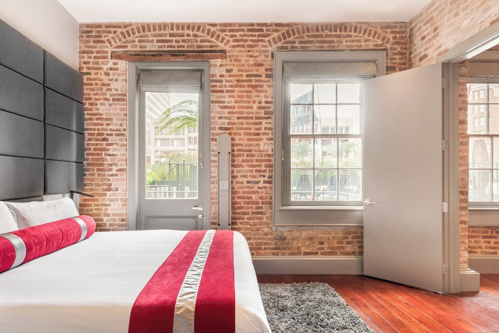 The Natchez — Hotel rooms in New Orleans, Louisiana