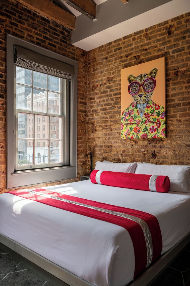 The Natchez — Hotel rooms in New Orleans, Louisiana