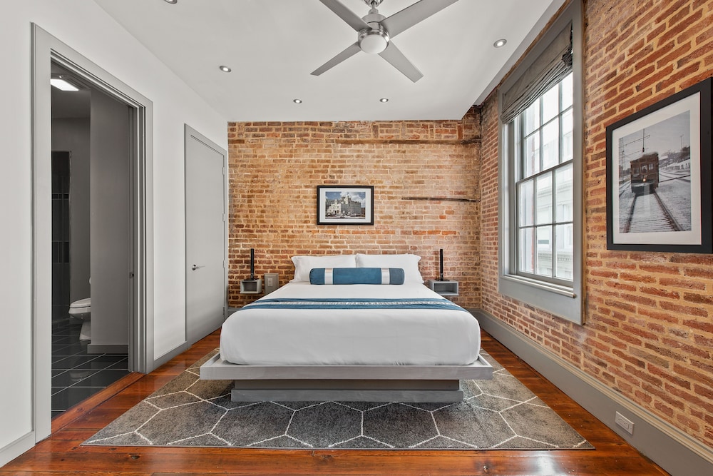 The Natchez — Hotel rooms in New Orleans, Louisiana