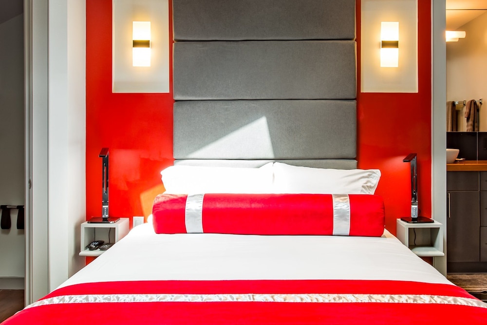 The Natchez — Hotel rooms in New Orleans, Louisiana