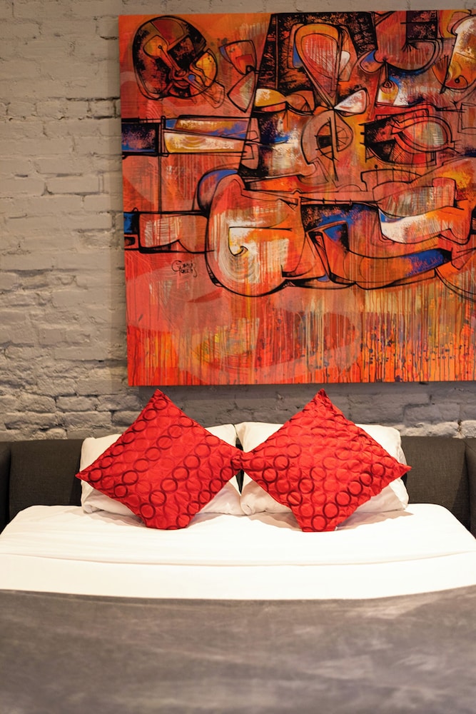 The Natchez — Hotel rooms in New Orleans, Louisiana