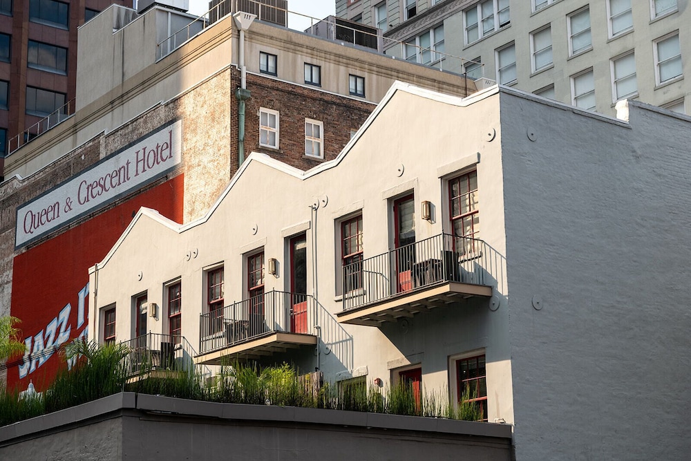 The Natchez — Hotel building in New Orleans, Louisiana