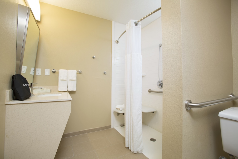 Staybridge Suites Orlando at SeaWorld by IHG — Hotel rooms in Orlando, Florida