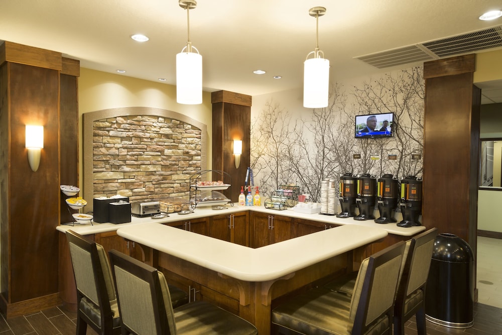 Staybridge Suites Orlando at SeaWorld by IHG — Restaurant & bars in Orlando, Florida