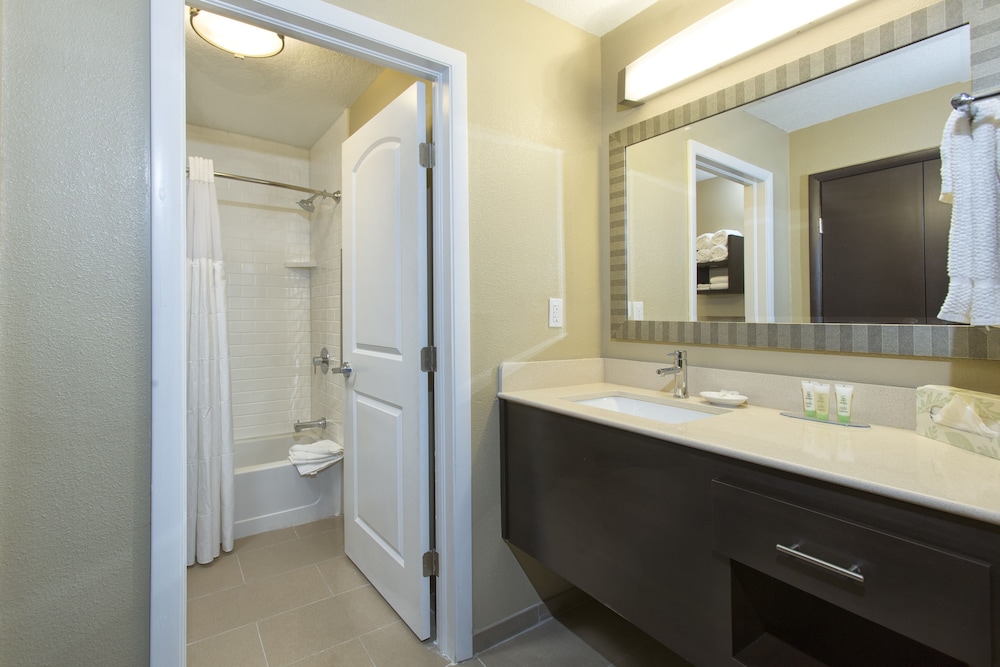 Staybridge Suites Orlando at SeaWorld by IHG — Hotel rooms in Orlando, Florida