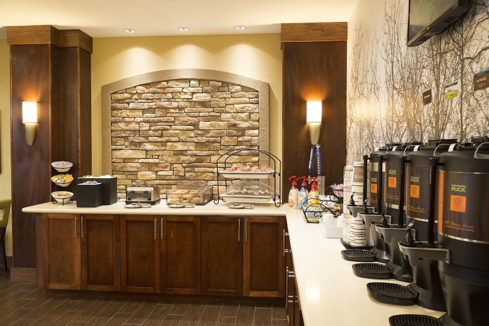 Staybridge Suites Orlando at SeaWorld by IHG — Restaurant & bars in Orlando, Florida