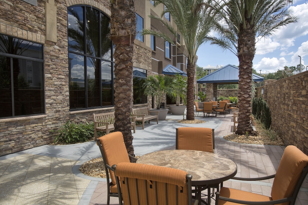 Staybridge Suites Orlando at SeaWorld by IHG — Hotel building in Orlando, Florida