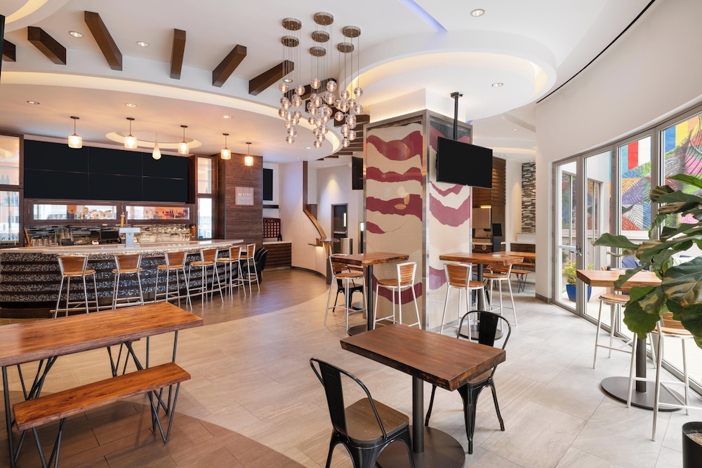 EVEN Hotel New York - Midtown East by IHG — Restaurant & bars in New York City, New York State