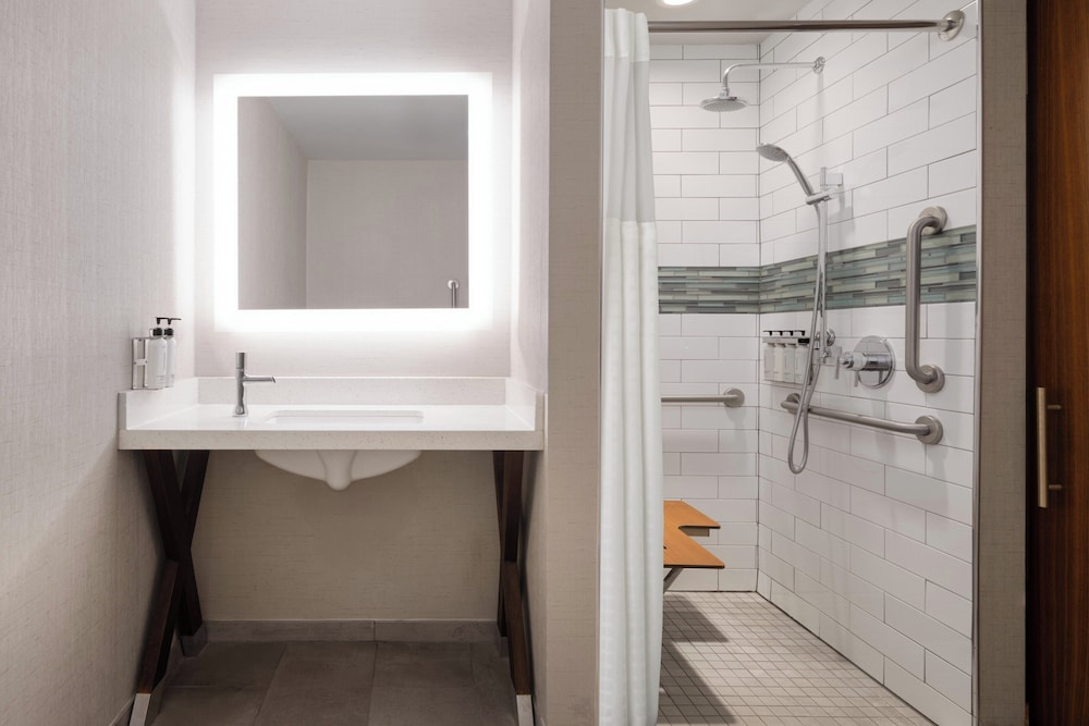 EVEN Hotel New York - Midtown East by IHG — Hotel rooms in New York City, New York State