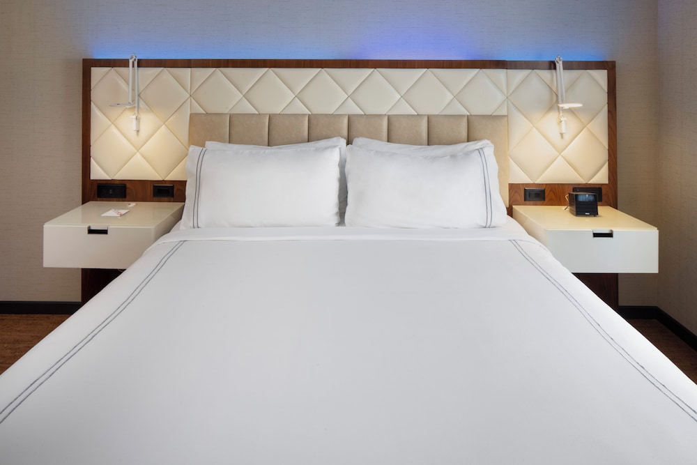 EVEN Hotel New York - Midtown East by IHG — Hotel rooms in New York City, New York State