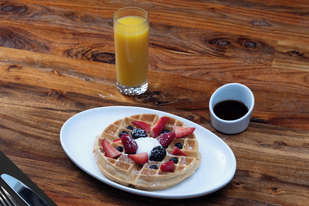 EVEN Hotel New York - Midtown East by IHG — Restaurant & bars in New York City, New York State