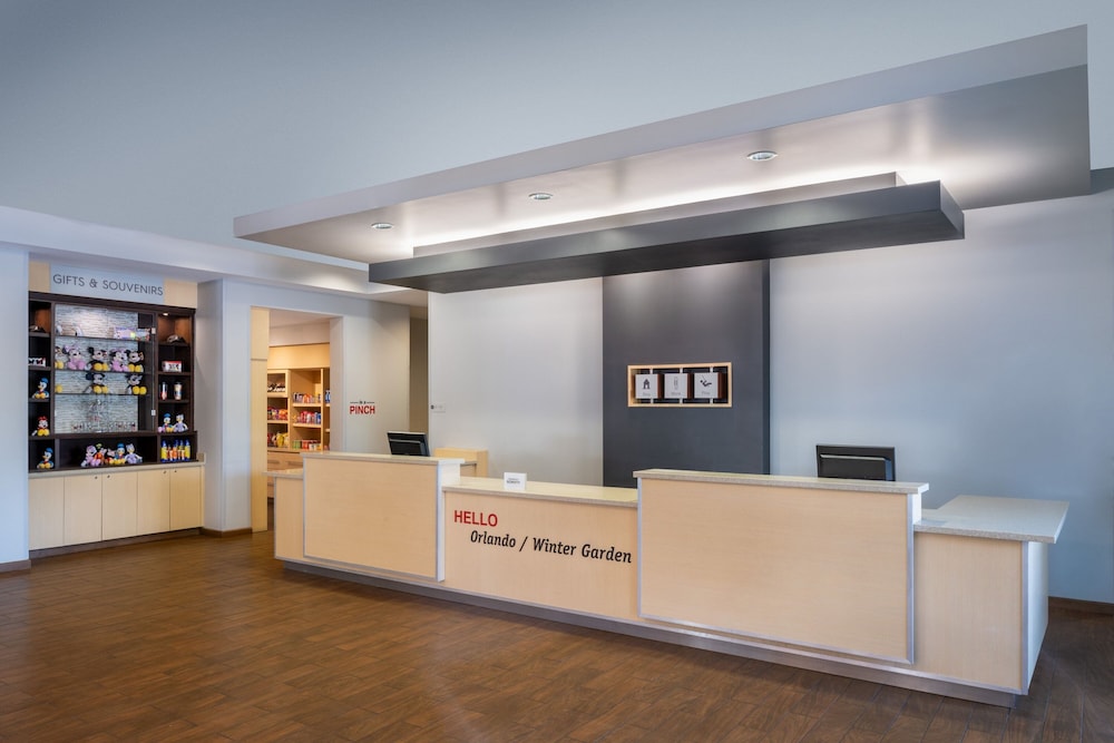 TownePlace Suites Orlando at FLAMINGO CROSSINGS® Town Center/Western Entrance — Hotel building in Winter Garden, Florida