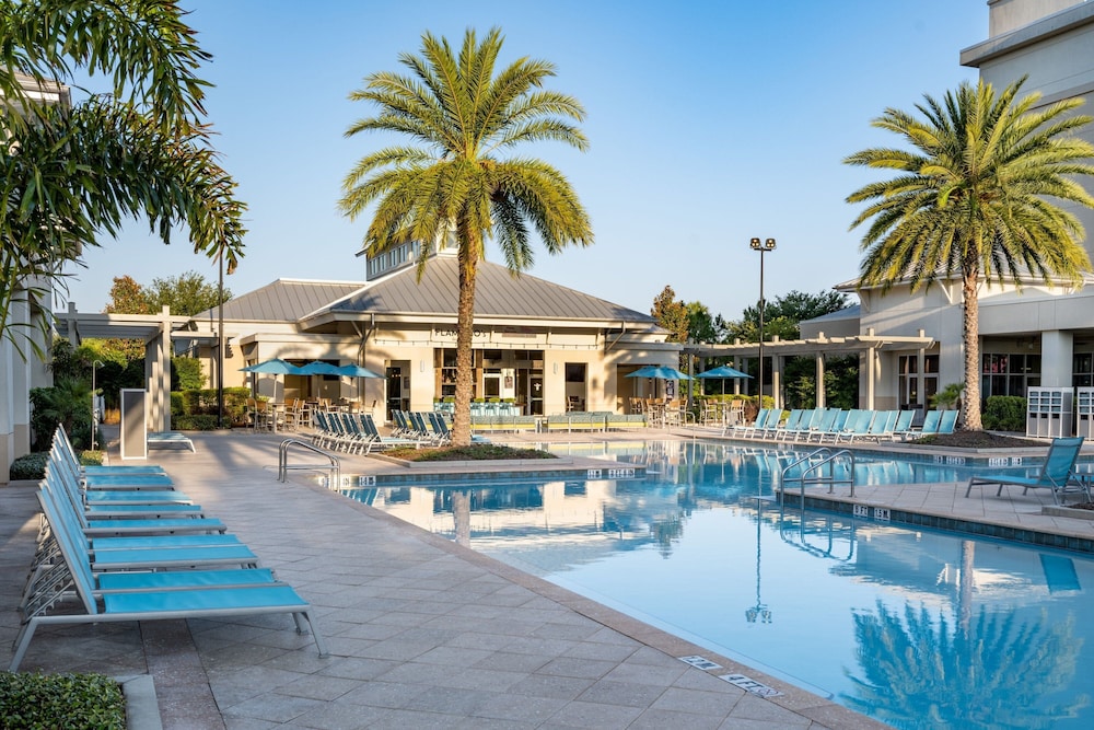 TownePlace Suites Orlando at FLAMINGO CROSSINGS® Town Center/Western Entrance — Swimming pool in Winter Garden, Florida