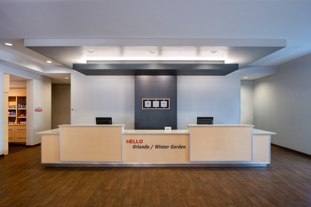 TownePlace Suites Orlando at FLAMINGO CROSSINGS® Town Center/Western Entrance — Hotel building in Winter Garden, Florida