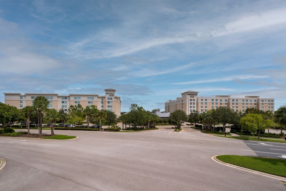 TownePlace Suites Orlando at FLAMINGO CROSSINGS® Town Center/Western Entrance — Hotel building in Winter Garden, Florida