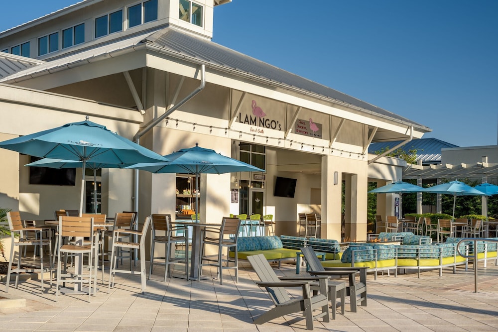 TownePlace Suites Orlando at FLAMINGO CROSSINGS® Town Center/Western Entrance — Restaurant & bars in Winter Garden, Florida